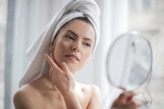 Skin care according to the season: how to adapt your care routine